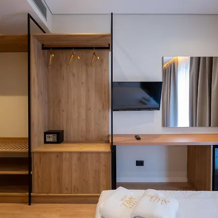 Hotel Arel 4*