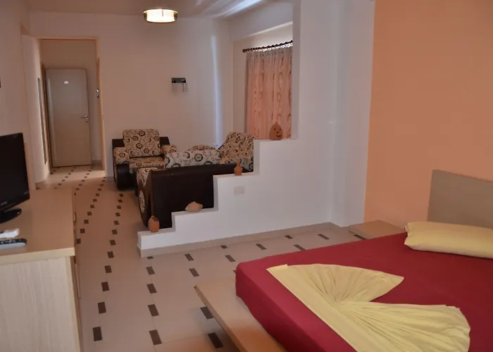 Arel ホテル Sarandë