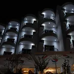 Arel فندق 4*