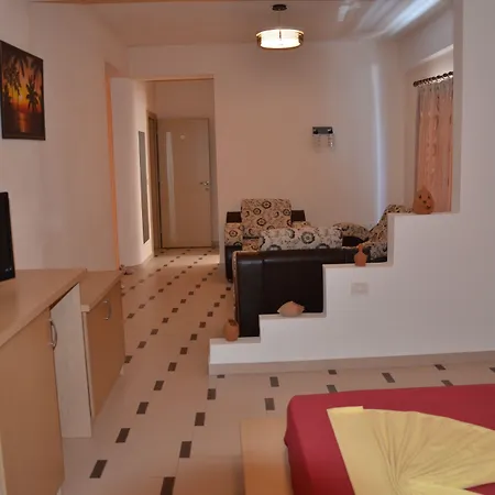 Arel Отель Саранда